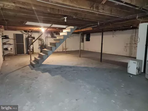 Entry Way - 42 S Edgehill Ave, Dover, DE 19901 photo 1 of 1