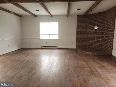 Living - 42 S Edgehill Ave, Dover, DE 19901 photo 5 of 11