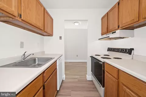 Kitchen - 1 Berwyn Hall, Dover, DE 19904 photo 2 of 2