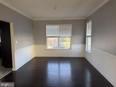 Living - 40 Loder Dr, Smyrna, DE 19977 photo 3 of 6