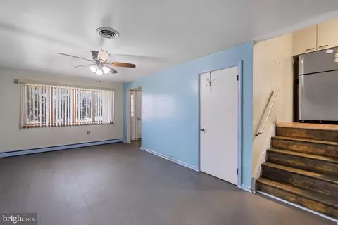 Living - 804 Sunset Ter, Dover, DE 19904 photo 3 of 3