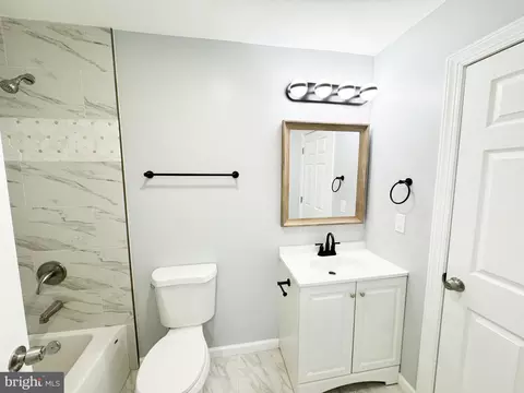 Bath - 24 S Queen St, Dover, DE 19904 photo 4 of 5