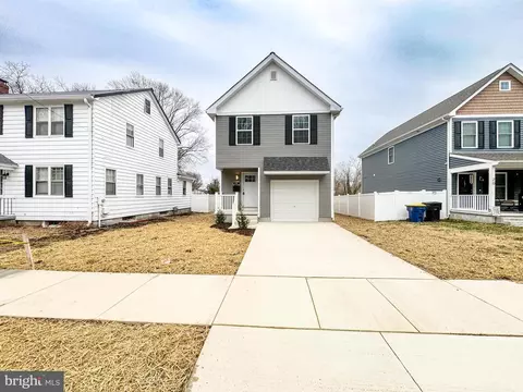 Exterior - 24 S Queen St, Dover, DE 19904 photo 2 of 3