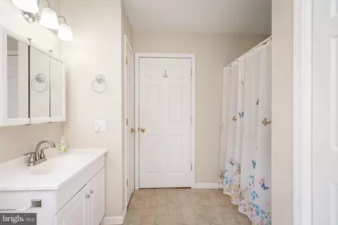 Bath - 22 Howell St, Dover, DE 19901 photo 2 of 2