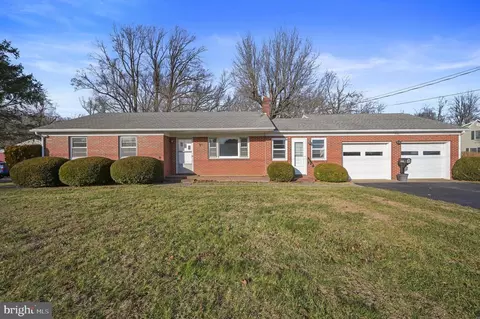 955 Twin Willows Rd, Smyrna, DE 19977