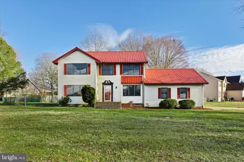 Exterior - 74 Nanticoke Dr, Dover, DE 19904 photo 2 of 7