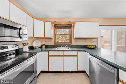 Kitchen - 74 Nanticoke Dr, Dover, DE 19904 photo 1 of 3