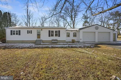 7611 Canterbury Rd, Felton, DE 19943