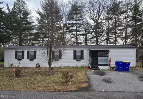 225 Lace Bark Dr, Dover, DE 19901