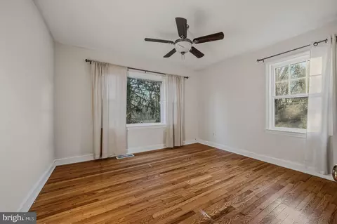 Bedroom - 107 Lakeview Dr, Dover, DE 19901 photo 1 of 6