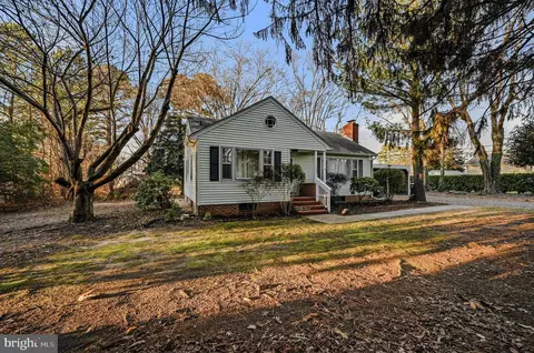 107 Lakeview Dr, Dover, DE 19901