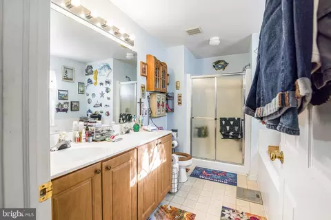 Bath - 13 Brayton Pl, Dover, DE 19904 photo 1 of 3