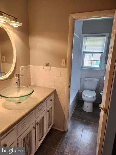 Bath - 367 Rustic Ln, Dover, DE 19901 photo 1 of 6