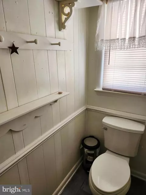 Bath - 367 Rustic Ln, Dover, DE 19901 photo 4 of 6