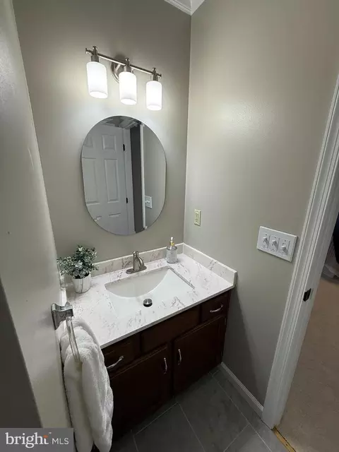 Bath - 50 Nanticoke Dr, Dover, DE 19904 photo 2 of 5