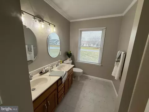 Bath - 50 Nanticoke Dr, Dover, DE 19904 photo 5 of 5