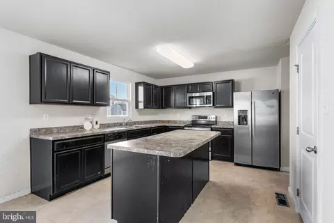 Entry Way - 436 Nob Hill Rd, Dover, DE 19901 photo 2 of 16