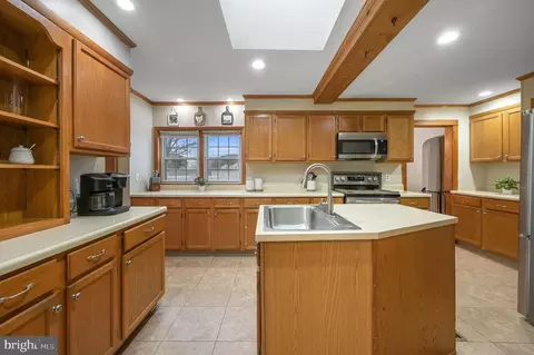 Kitchen - 1023 S State St, Dover, DE 19901 photo 3 of 5