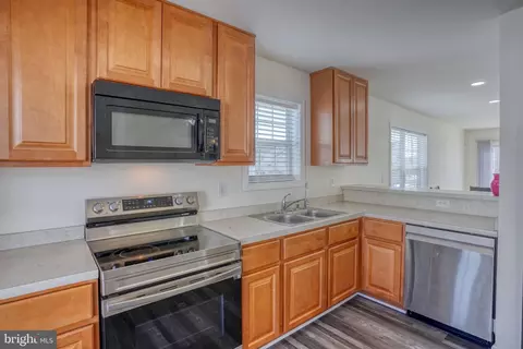 Kitchen - 364 Tribbitt St, Dover, DE 19904 photo 4 of 5