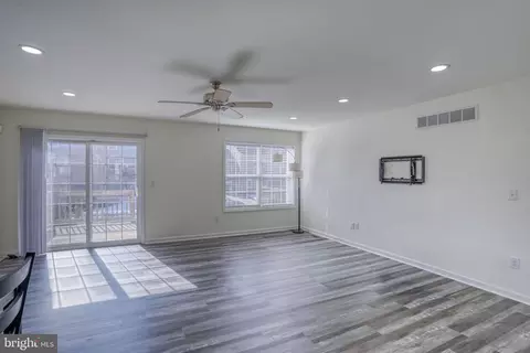 Living - 364 Tribbitt St, Dover, DE 19904 photo 1 of 5
