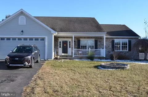 54 London Dr, Smyrna, DE 19977