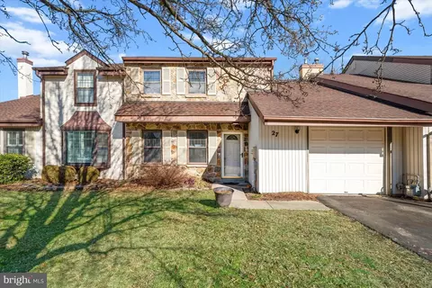 27 N Turnberry Dr, Dover, DE 19904 photo 2