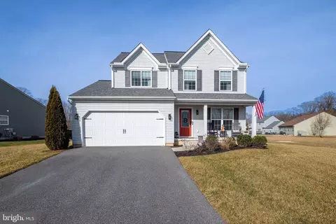 91 River Cliff Cir, Felton, DE 19943
