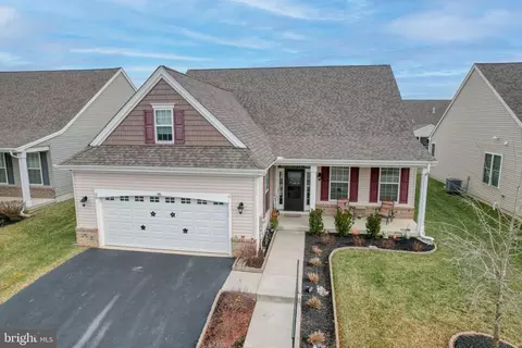 28 Pegasus Ln, Smyrna, DE 19977
