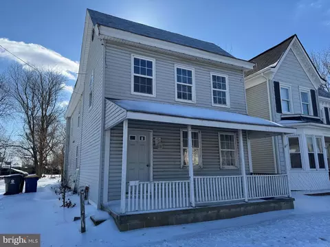 212 S Main St, Clayton, DE 19938