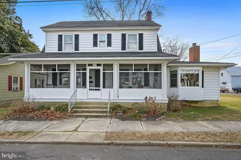 104 E Third St, Wyoming, DE 19934