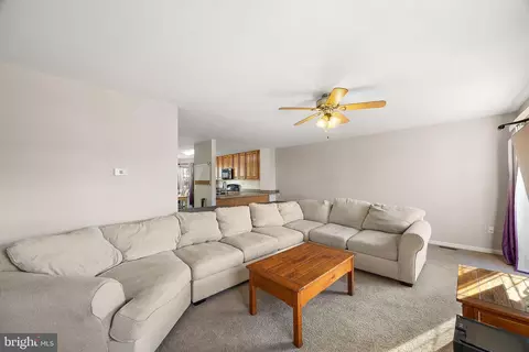Living - 328 Tribbitt, Dover, DE 19904 photo 2 of 2