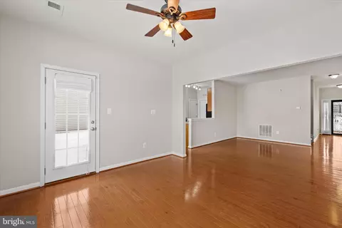 Living - 268 N Red Haven Ln, Dover, DE 19901 photo 4 of 4