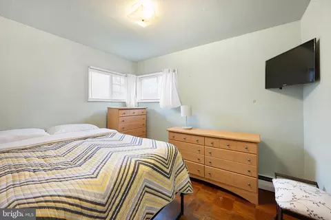 Bedroom - 137 President Dr, Dover, DE 19901 photo 5 of 7