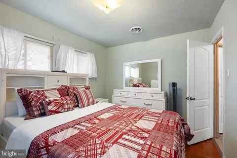 Bedroom - 137 President Dr, Dover, DE 19901 photo 2 of 7