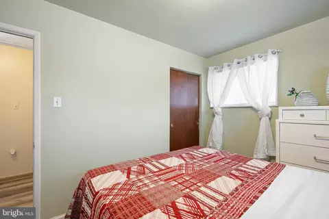 Bedroom - 137 President Dr, Dover, DE 19901 photo 3 of 7