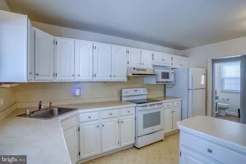 Kitchen - 1199 Charles Dr, Dover, DE 19904 photo 5 of 5