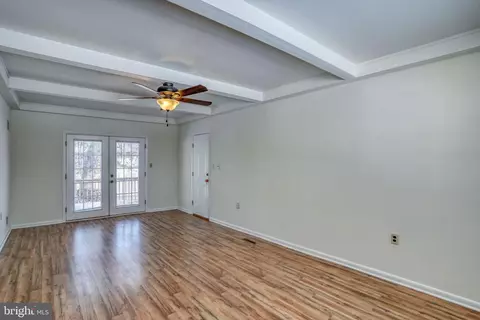 Living - 1199 Charles Dr, Dover, DE 19904 photo 6 of 9