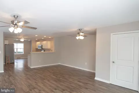 Living - 17 Ward St, Harrington, DE 19952 photo 2 of 2