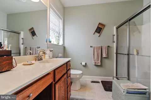 Bath - 42 Steeplechase Dr, Dover, DE 19904 photo 1 of 2