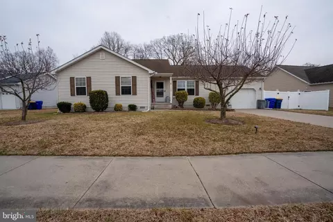 142 Waterway Dr, Frederica, DE 19946