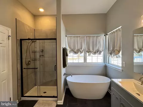 Bath - 211 Northdown Dr, Dover, DE 19904 photo 1 of 3