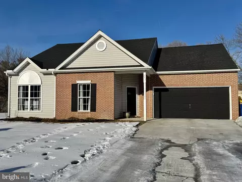Exterior - 211 Northdown Dr, Dover, DE 19904 photo 4 of 4
