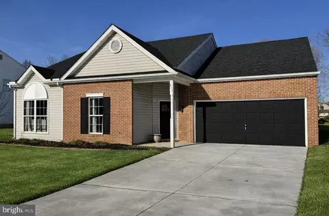 211 Northdown Dr, Dover, DE 19904