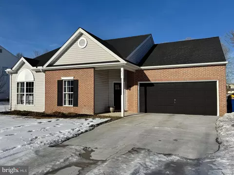 Exterior - 211 Northdown Dr, Dover, DE 19904 photo 2 of 4