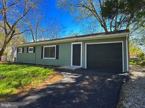 248 Webbs Ln, Dover, DE 19904