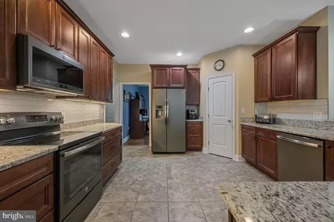 Entry Way - 321 Blue Heron Rd, Dover, DE 19904 photo 8 of 11
