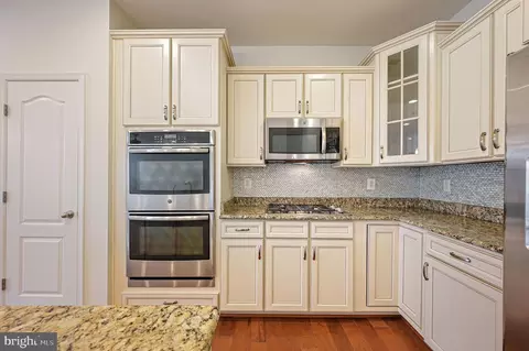 Kitchen - 147 N Red Haven Ln, Dover, DE 19901 photo 2 of 3