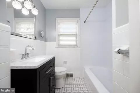 Bath - 630 Maple Pkwy, Dover, DE 19901 photo 1 of 1