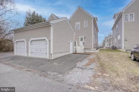 Exterior - 662 Vista Ave, Dover, DE 19901 photo 5 of 7