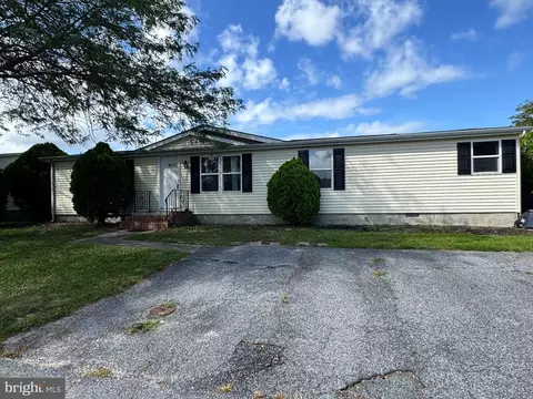56 Primrose Dr E, Dover, DE 19901 photo 2